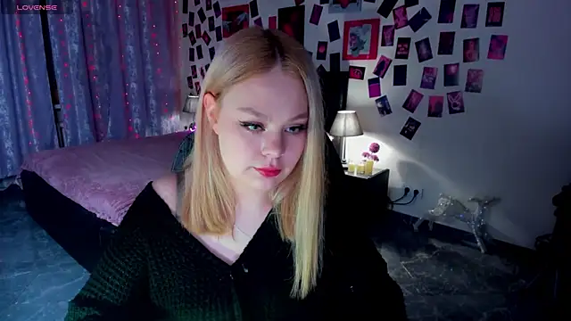 AmeliaMerris online show from April 2026 08:42:01 PM