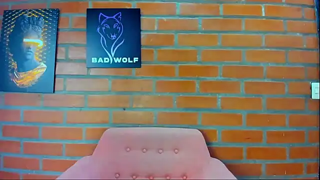 Badwolf818  online show from May 2026 11:40:01 AM
