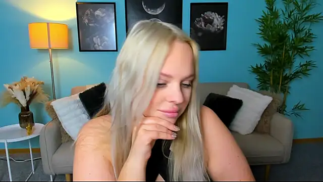 Nikolla  online show from March 2026 02:47:02 PM