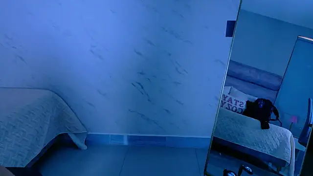 MiiaCullens online show from March 2026 12:31:01 PM