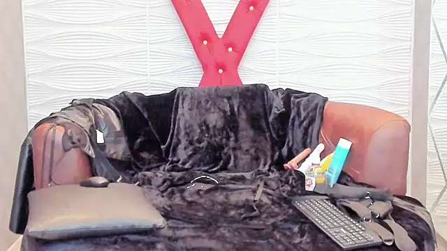 CaroBeltran online show from April 2026 09:39:33 PM