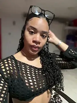 Dafnelys online show from April 2026 12:33:02 AM