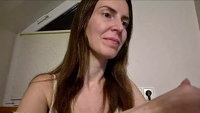 Snapshot of AnnaTight chatting on May 2026 07:54:01 PM AnnaTight online show from May 2026 07:54:01 PM