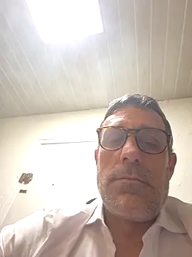 ambrosio669 online show from April 2026 01:14:02 AM