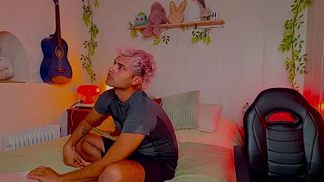 lunaticas  online show from April 2026 02:31:01 AM