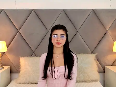 OliviaDiaz online show from April 2026 08:28:02 PM