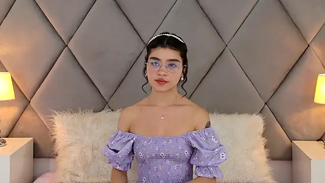 OliviaDiaz online show from May 2026 07:34:02 PM