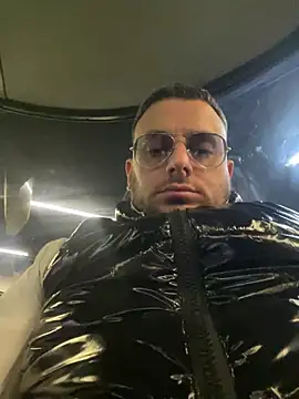 tonyboys19418 online show from March 2026 09:07:01 PM