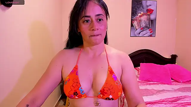 Snapshot of sara_florez12 chatting on May 2026 11:17:02 AM sara florez12 online show from May 2026 11:17:02 AM