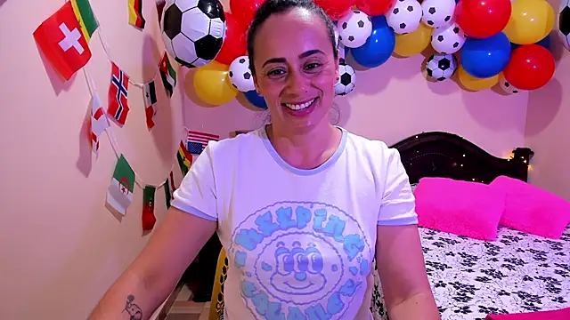 Snapshot of sara_florez12 chatting on June 2026 11:36:01 PM sara florez12 online show from June 2026 11:36:01 PM