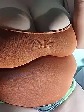 latina bigtitss online show from March 2026 04:35:01 AM