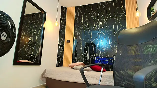 Snapshot of ValeriHot_1 chatting on May 2026 02:53:02 AM ValeriHot 1 online show from May 2026 02:53:02 AM