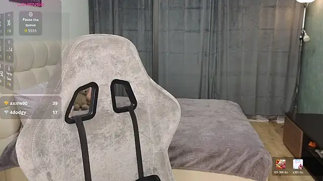 Kristy Bell1 online show from April 2026 10:32:01 PM