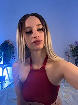 Snapshot of ScarletFlameee chatting on May 2026 06:00:01 AM ScarletFlameee online show from May 2026 06:00:01 AM