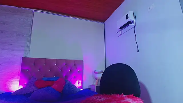 Sary LittleSmiles online show from April 2026 04:12:01 AM