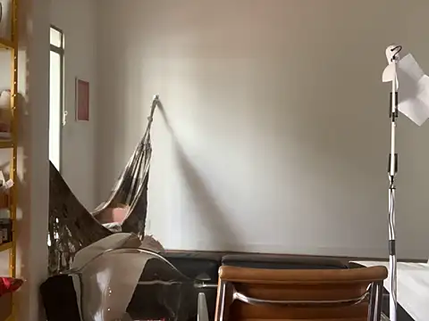 kaliamazona online show from April 2026 07:25:01 PM