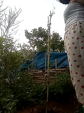 Bling-pusy online show from April 2026 12:24:01 AM