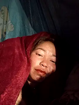 Yellow-pink online show from March 2026 11:15:01 PM