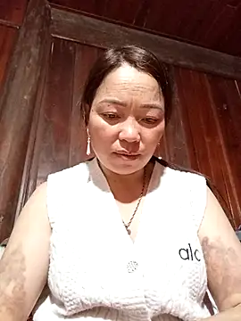 Yellow-pink online show from April 2026 01:42:02 PM