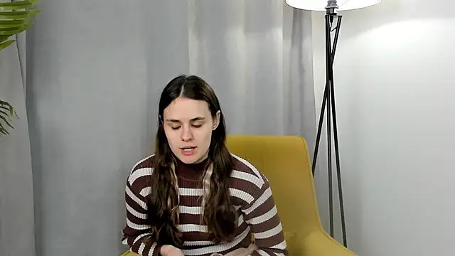 Snapshot of ZulmaPinley chatting on March 2026 07:01:02 AM ZulmaPinley online show from March 2026 07:01:02 AM