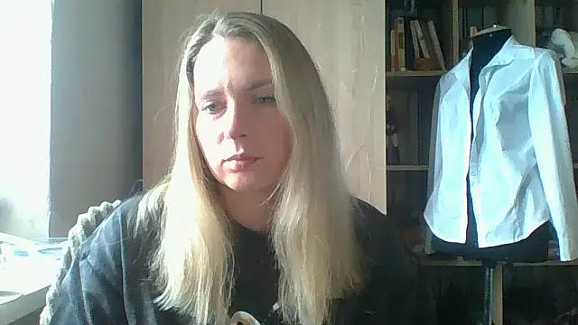 Mollie365 online show from April 2026 09:01:01 AM