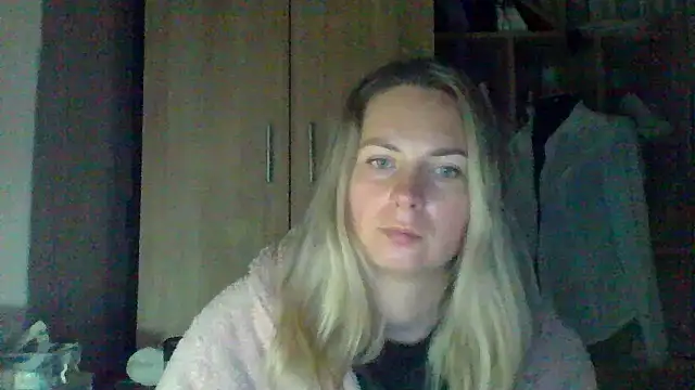 Mollie365 online show from April 2026 12:12:01 AM