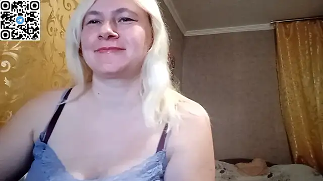 Snapshot of DiamondLady555 chatting on March 2026 08:12:01 PM DiamondLady555 online show from March 2026 08:12:01 PM