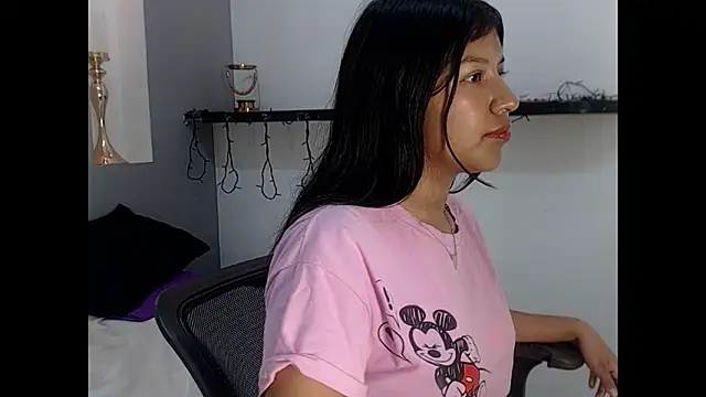 little caramel18 online show from March 2026 05:44:01 AM