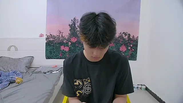 icecream-002 online show from April 2026 12:29:02 PM