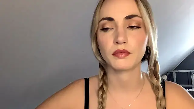 ScarlettSensitive online show from April 2026 02:10:01 PM