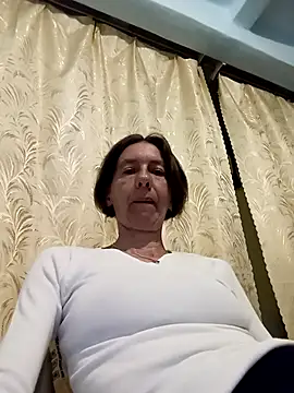 Tania9876 online show from June 2026 07:15:02 PM
