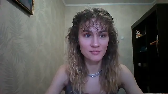 ElenoreHolguin online show from March 2026 02:22:01 PM