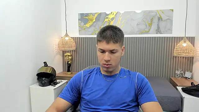 AlessandroFranco online show from April 2026 01:20:01 PM