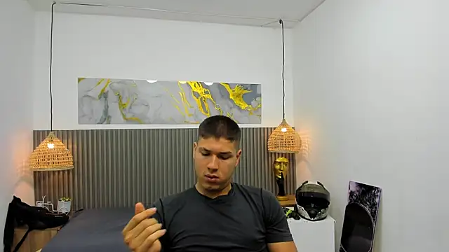 AlessandroFranco online show from June 2026 01:31:01 PM