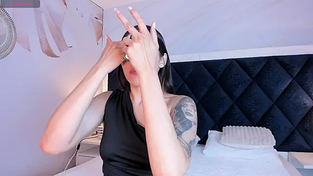 Adalyn Cute online show from April 2026 11:35:02 AM