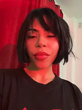 MiaReidd online show from May 2026 10:32:01 AM