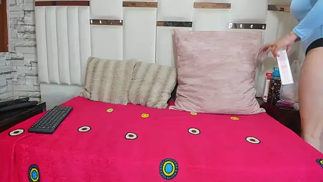 Alaia Blosson online show from March 2026 12:42:02 PM