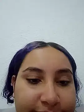 Snapshot of Liily_Foxxy chatting on May 2026 10:33:02 AM Liily Foxxy online show from May 2026 10:33:02 AM