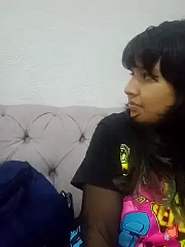 Snapshot of Liily_Foxxy chatting on June 2026 10:46:02 AM Liily Foxxy online show from June 2026 10:46:02 AM