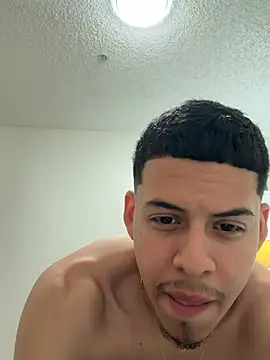 LatinHotxx2 online show from July 2026 06:32:02 AM
