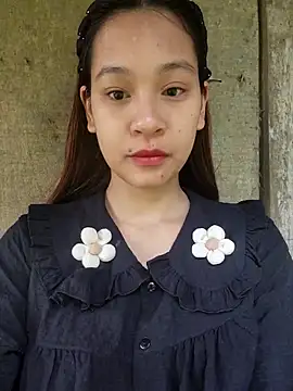 Snapshot of -Hicici- chatting on May 2026 12:04:01 AM -Hicici- online show from May 2026 12:04:01 AM