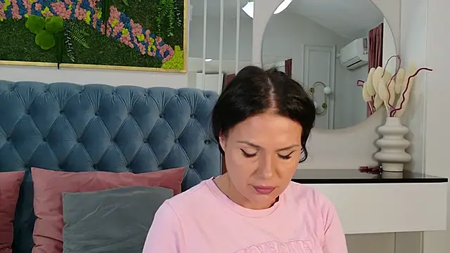 AnneRey online show from April 2026 03:20:01 AM