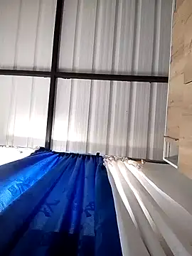HOT LATINA20 online show from May 2026 04:45:02 PM