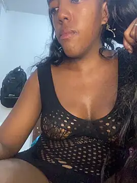 Snapshot of Brenda_hot27 chatting on June 2026 01:10:02 AM Brenda hot27 online show from June 2026 01:10:02 AM