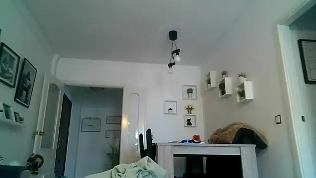 yanick931 online show from April 2026 04:23:01 PM