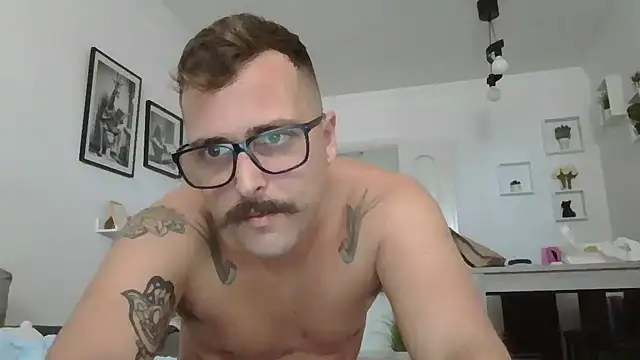 Snapshot of yanick931 chatting on May 2026 10:36:01 AM yanick931 online show from May 2026 10:36:01 AM