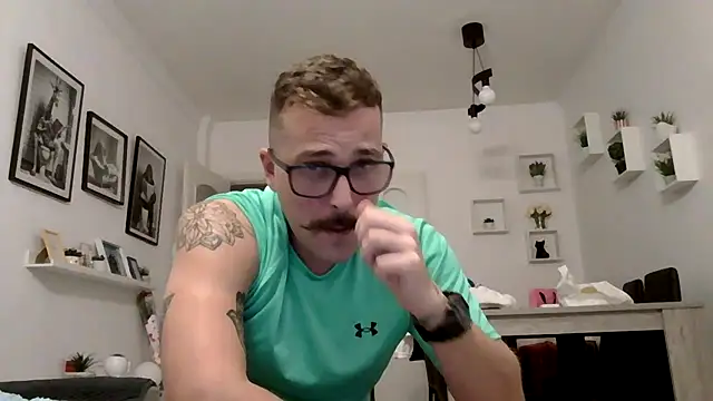 Snapshot of yanick931 chatting on May 2026 11:46:02 PM yanick931 online show from May 2026 11:46:02 PM