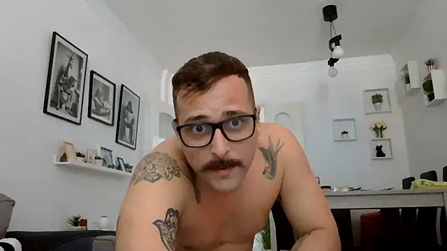 Snapshot of yanick931 chatting on June 2026 02:33:02 PM yanick931 online show from June 2026 02:33:02 PM