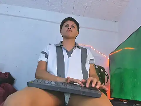 santy bosy online show from March 2026 12:27:02 AM