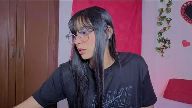 PaulaCutexs online show from May 2026 02:39:01 AM